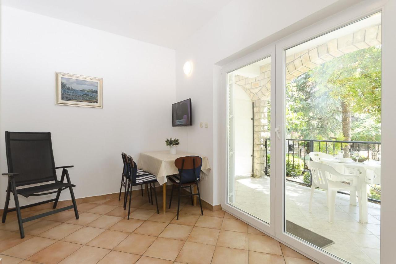 וודיצה Apartments Karolina מראה חיצוני תמונה