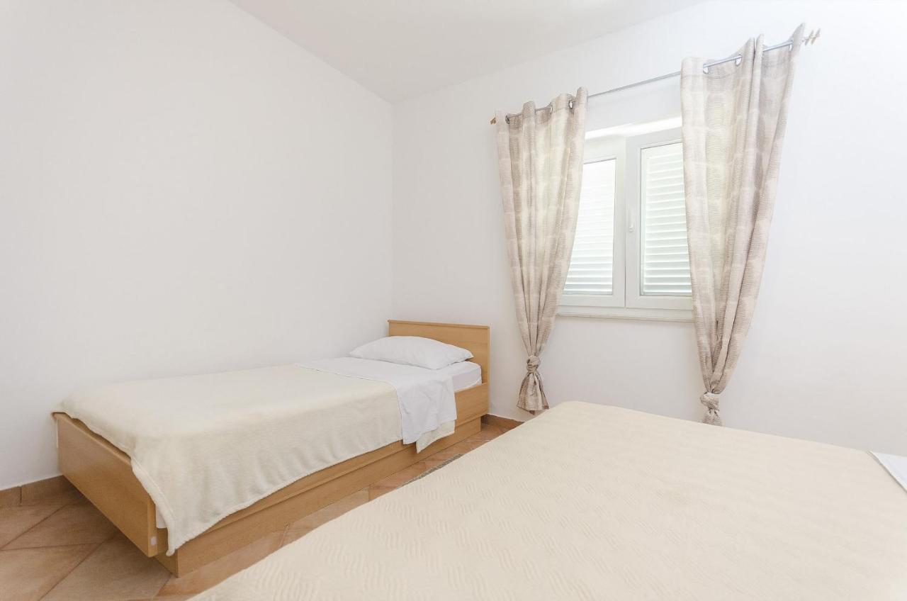 וודיצה Apartments Karolina מראה חיצוני תמונה
