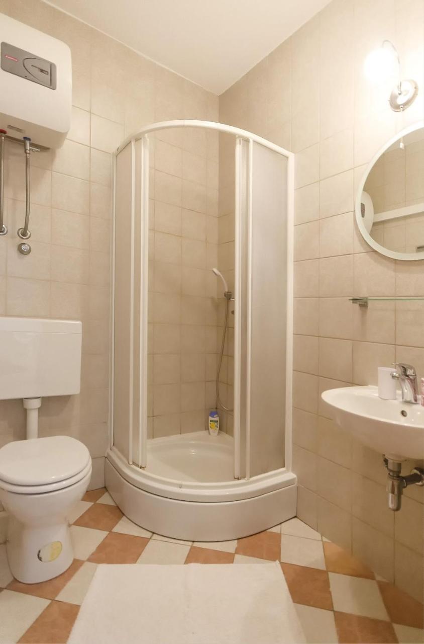 וודיצה Apartments Karolina מראה חיצוני תמונה