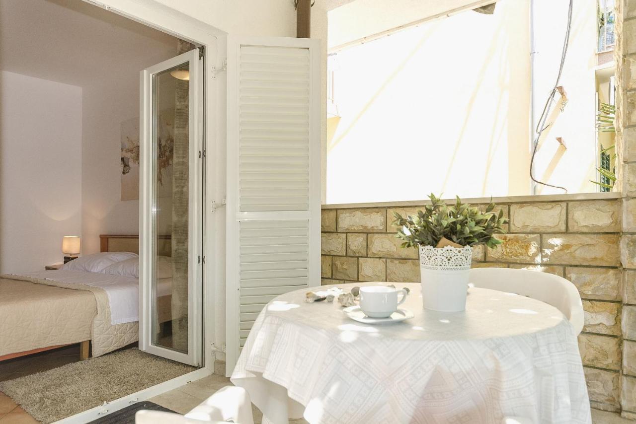 וודיצה Apartments Karolina מראה חיצוני תמונה