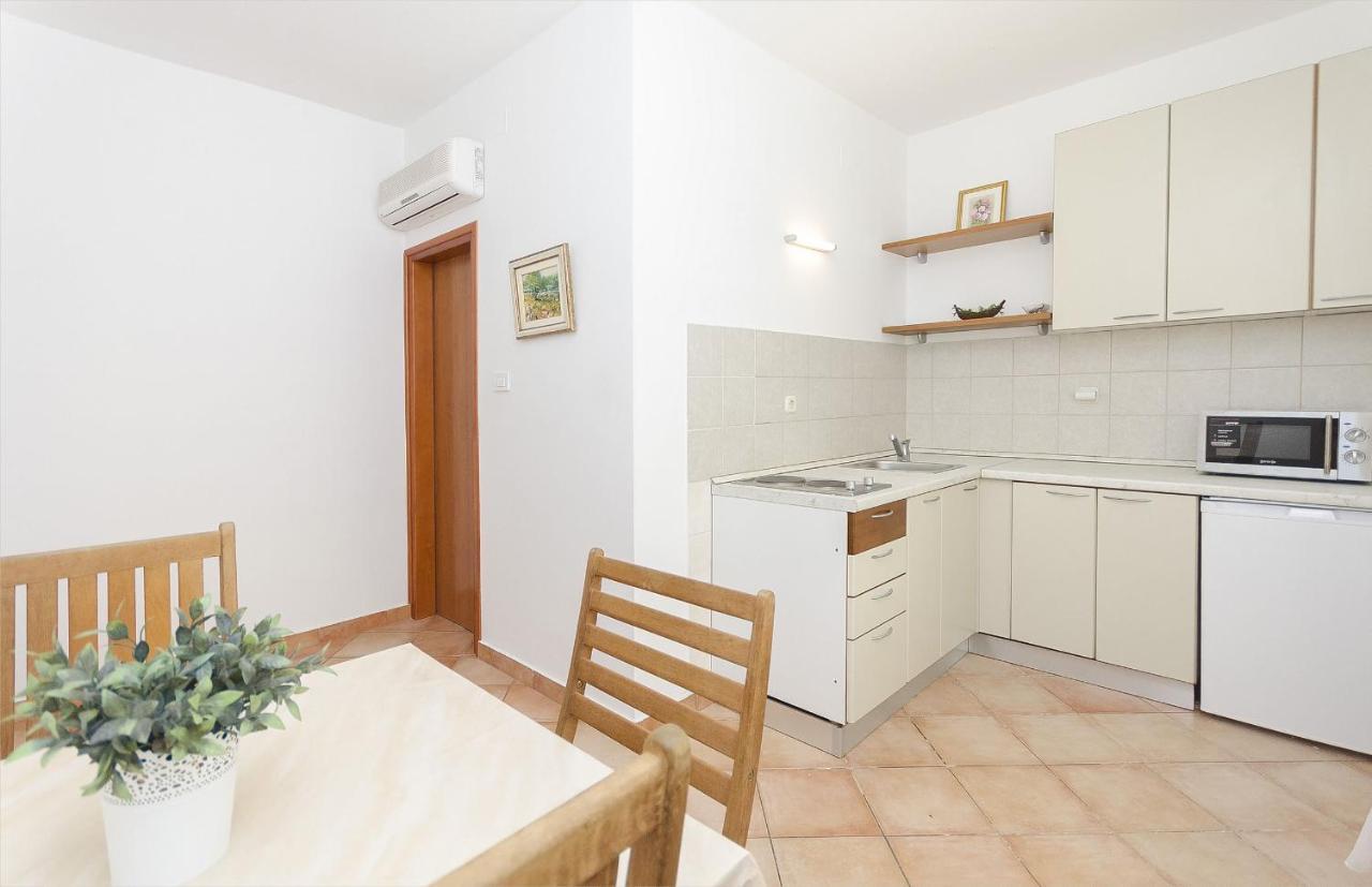 וודיצה Apartments Karolina מראה חיצוני תמונה